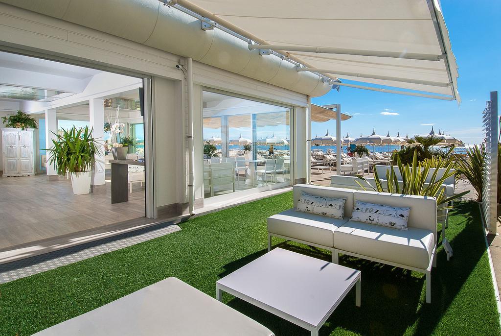 Hotel Byron ميلانو ماريتيما المظهر الخارجي الصورة